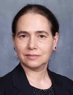 Mihaela Dinu portrait