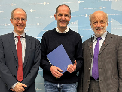 Young women at an optics event at Quaid-i-Azam University, Pakistan