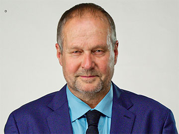 Portrait of Reinhard Voelkel