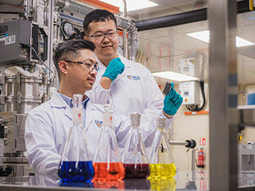 Record-Breaking Tandem Solar Cells