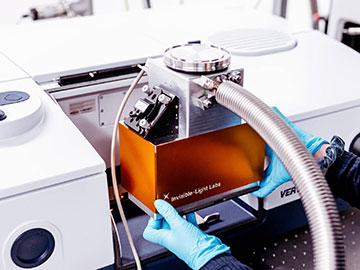 EMILIE nanomechanical infrared analyzer