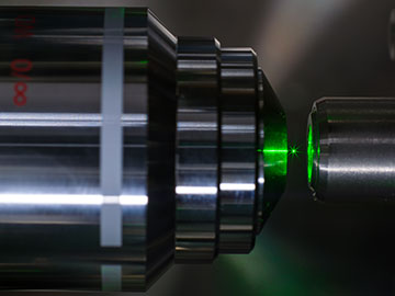 Phonon Lasers get Squeezed